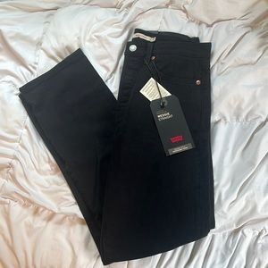 Levi’s wedgie straight leg jean